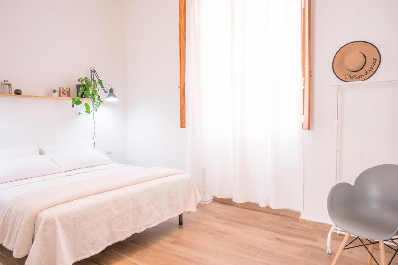 Minimalist Chic A Villanova 3Bdr - 2Bth - Wifi カリアリ エクステリア 写真