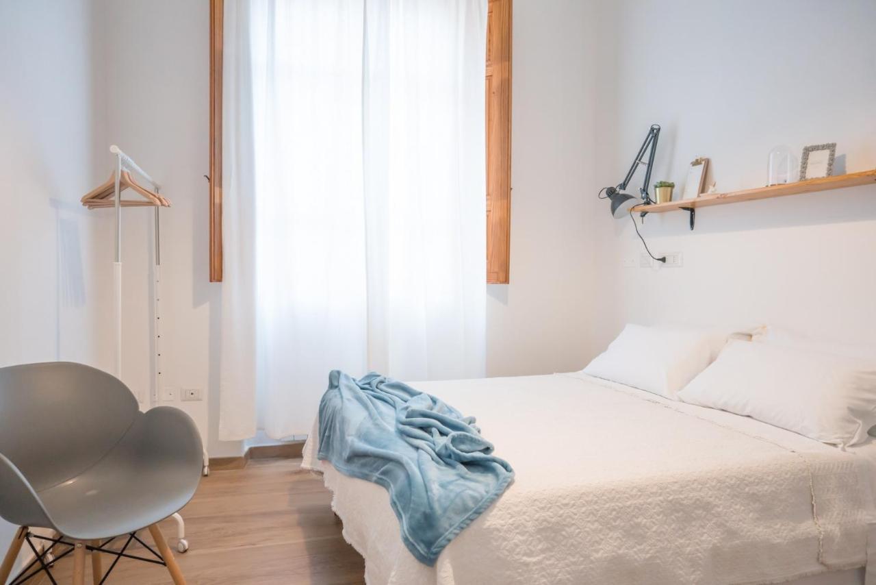 Minimalist Chic A Villanova 3Bdr - 2Bth - Wifi カリアリ エクステリア 写真